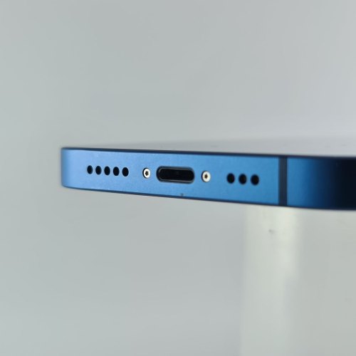 Смартфон Apple iPhone 13 128 GB Blue USED **