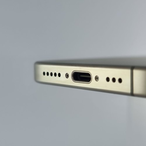 Смартфон Apple iPhone 15 Pro 128 GB Natural Titanium USED **