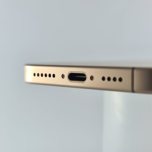 Смартфон Apple iPhone 16 Pro Max  512 GB Desert Titanium USED **