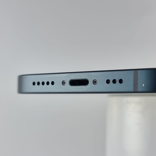 Смартфон Apple iPhone 13 256 GB Midnight USED **