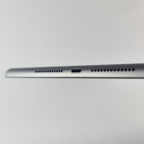 Планшет iPad 10.2 (8 Gen), 32 GB, Wi-Fi, Space Gray USED ** (2BMYL9200021)