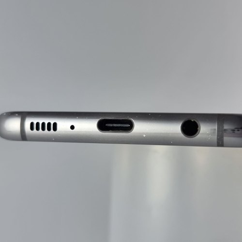 Смартфон Samsung Galaxy S10 128 GB Black USED **