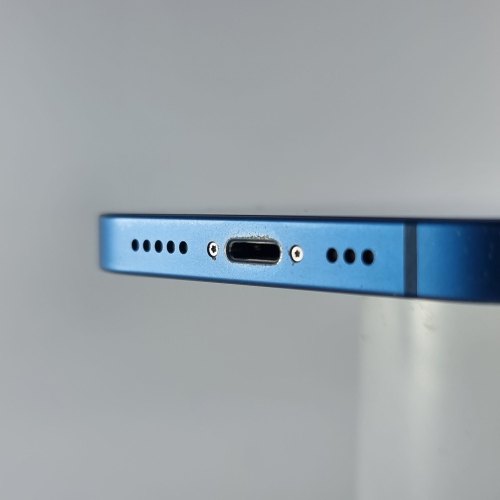 Смартфон Apple iPhone 13 256 GB Blue USED **