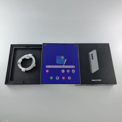 Смартфон Samsung Galaxy Z Fold 6 256 GB Silver Shadow USED **