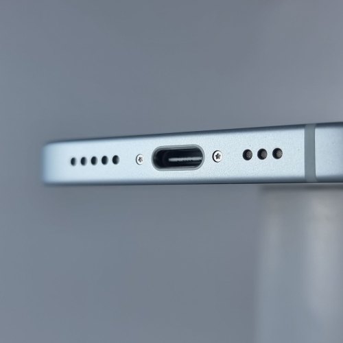 Смартфон Apple iPhone 15 128 GB Blue USED **