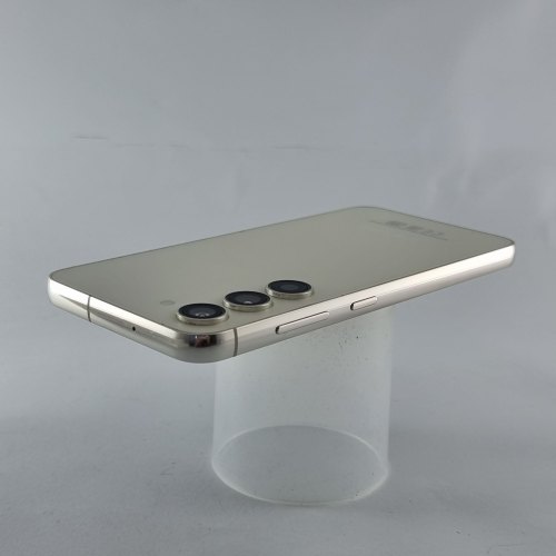 Смартфон Samsung Galaxy S23 256 GB Beige USED **
