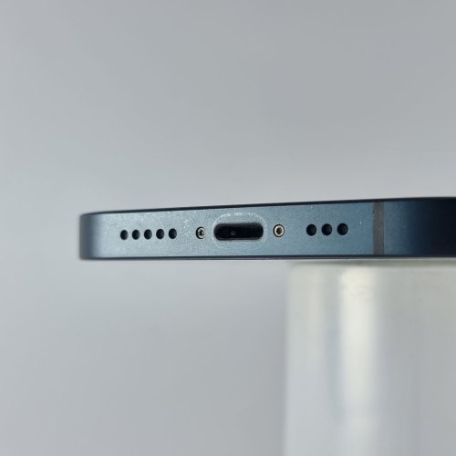 Смартфон Apple iPhone 13 128 GB Midnight USED **