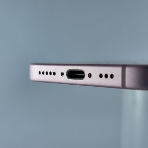 Смартфон Apple iPhone 15 128 GB Pink USED **