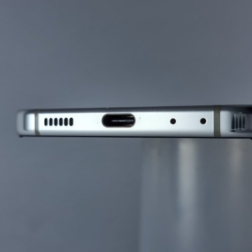 Смартфон Samsung Galaxy Z Flip 5 256 GB Beige USED **