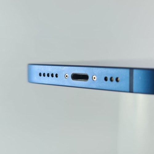 Смартфон Apple iPhone 13 128 GB Blue USED **