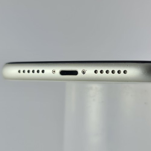 Смартфон Apple iPhone 11 128 GB White USED **