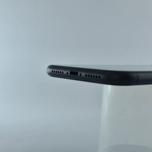 Смартфон Apple iPhone 11 64 GB Black USED **