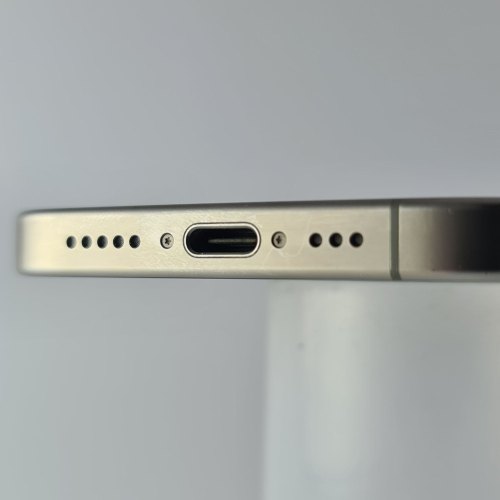 Смартфон Apple iPhone 15 Pro 256 GB Natural Titanium USED **