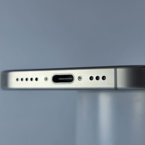 Смартфон Apple iPhone 15 Pro 256 GB Natural Titanium USED **