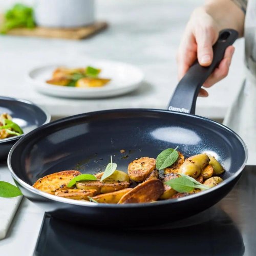 Сковорода GreenPan Essence Perforated Base, 24см, керамічне покриття (CC009039-001)