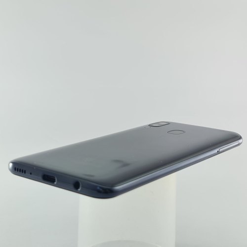 Смартфон Samsung Galaxy A40 64 GB Black USED **