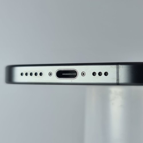 Смартфон Apple iPhone 15 Pro 128 GB Black Titanium USED **