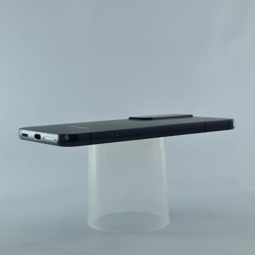 Смартфон Samsung Galaxy S22 128 GB Phantom Black USED **