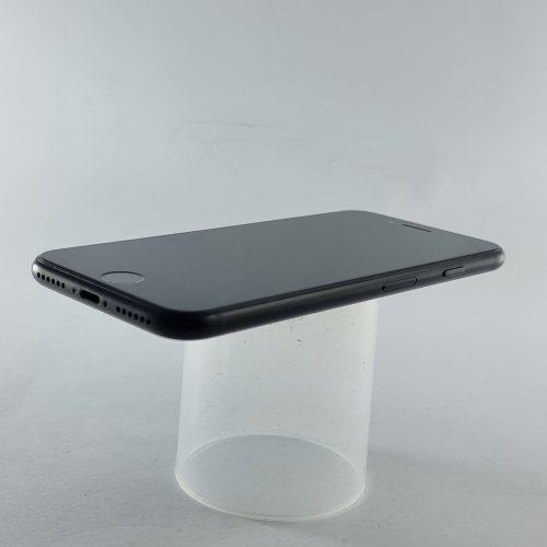 Смартфон Apple iPhone SE Gen.2 64 GB Black USED **