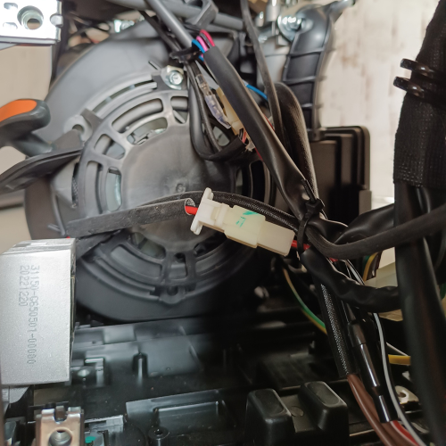 Генератор інверторний, бензиновий XO GAS-05, 2.5кВт (2.8кВт), однофазний, 220V, 50Hz, об'єм 6л