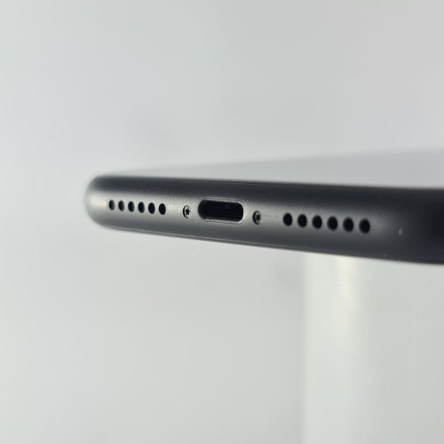 Смартфон Apple iPhone 11 64 GB Black USED **