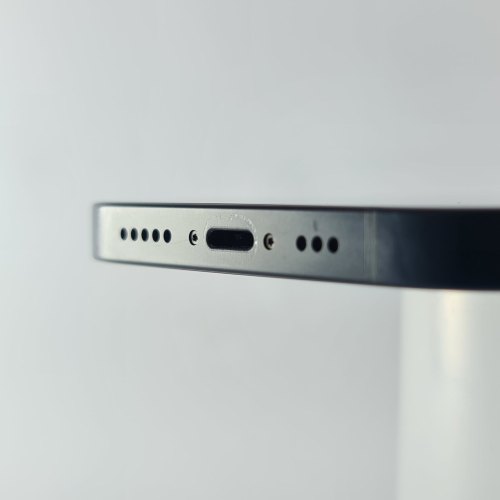 Смартфон Apple iPhone 13 128 GB Midnight USED **