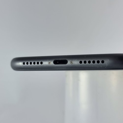 Смартфон Apple iPhone 11 128 GB Black USED **