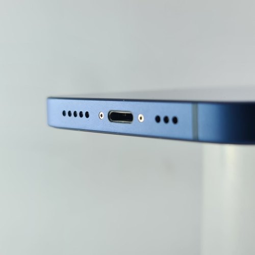 Смартфон Apple iPhone 13 128 GB Blue USED **