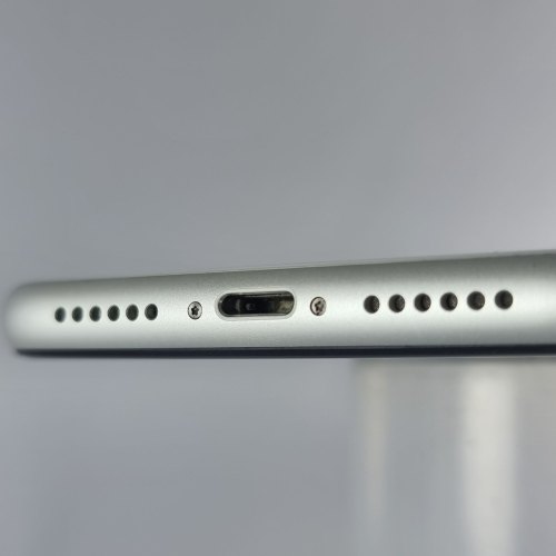 Смартфон Apple iPhone Xr 64 GB White USED **