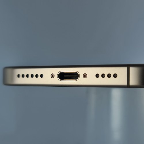 Смартфон Apple iPhone 16 Pro Max  512 GB Desert Titanium USED **