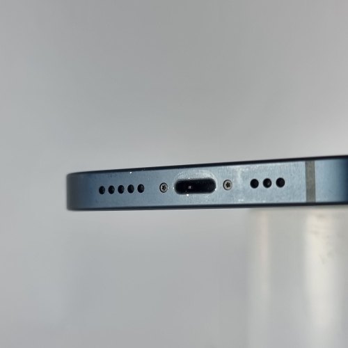 Смартфон Apple iPhone 13 128 GB Midnight USED **